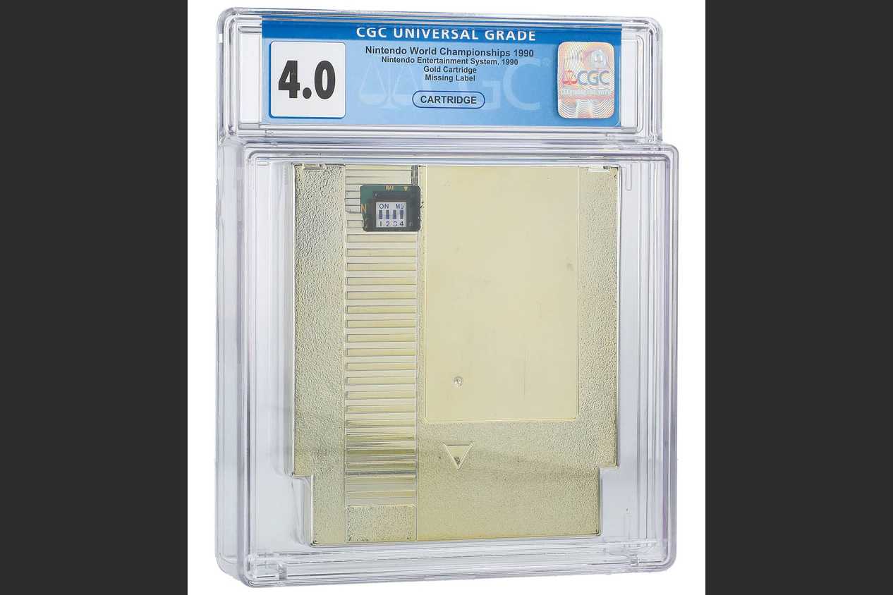 Nintendo World Championships 1990 NES Gold Cartridge with missing label