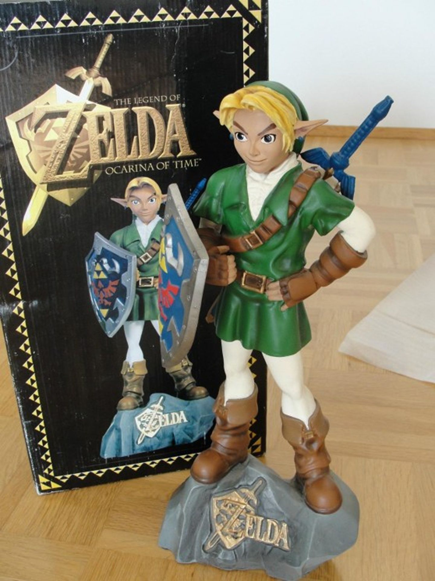 A picture of the E3 1997 Link statue from The Legend of Zelda; Ocarina of Time.