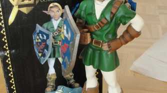 A picture of the E3 1997 Link statue from The Legend of Zelda; Ocarina of Time.