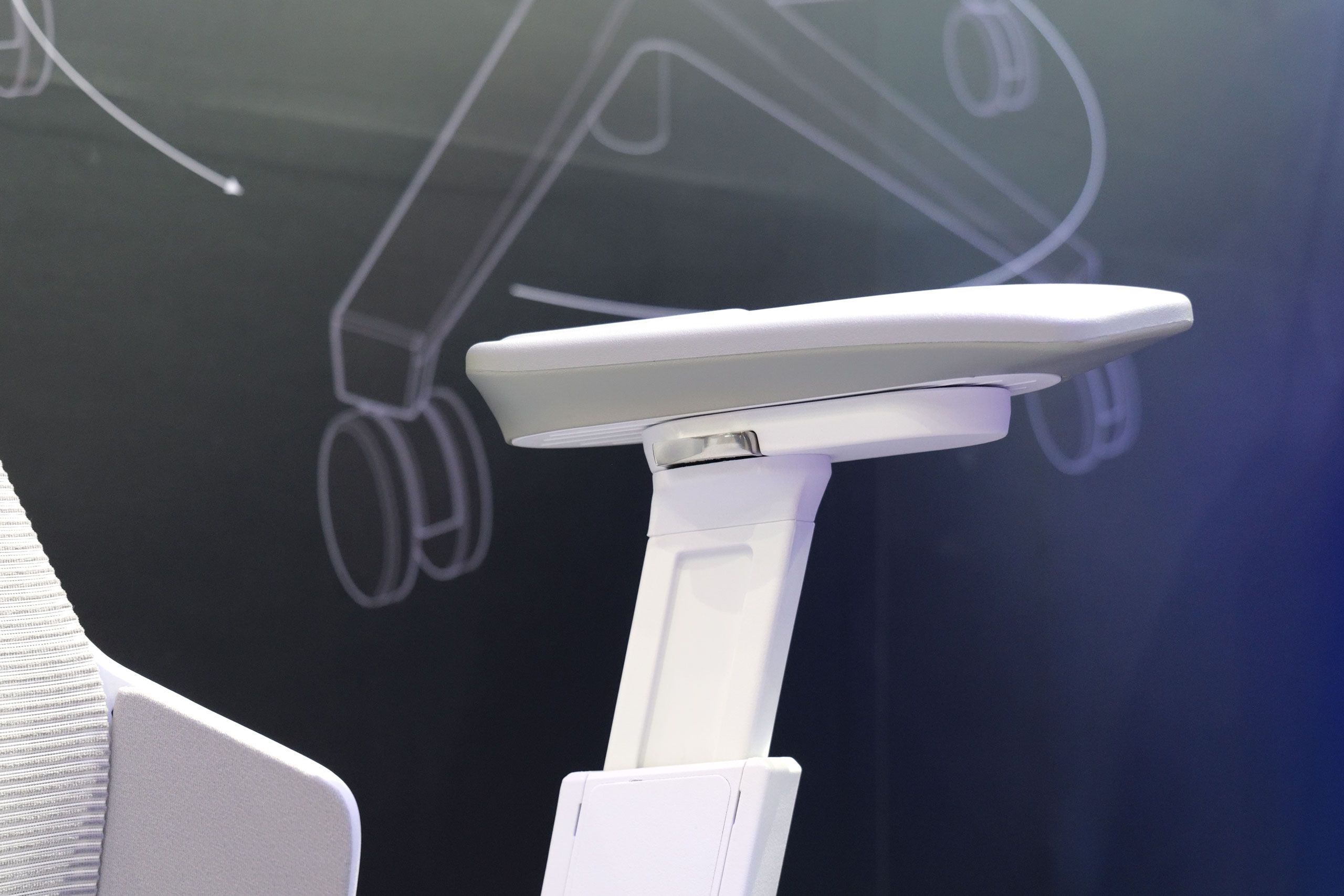 Asus's new ROG gaming chair lets you lean back ALL the way