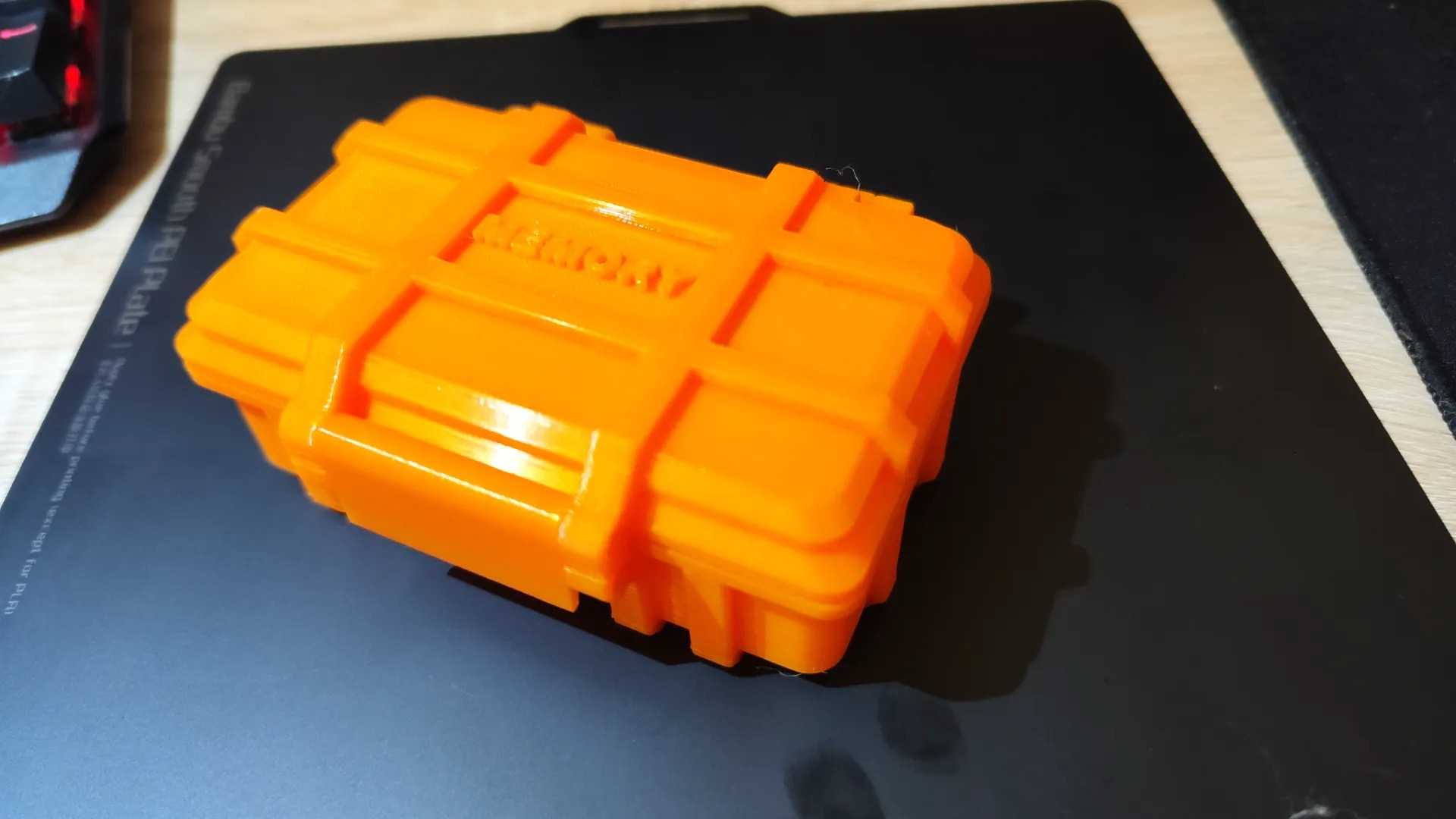 SD Card and Pendrive holder by Artur