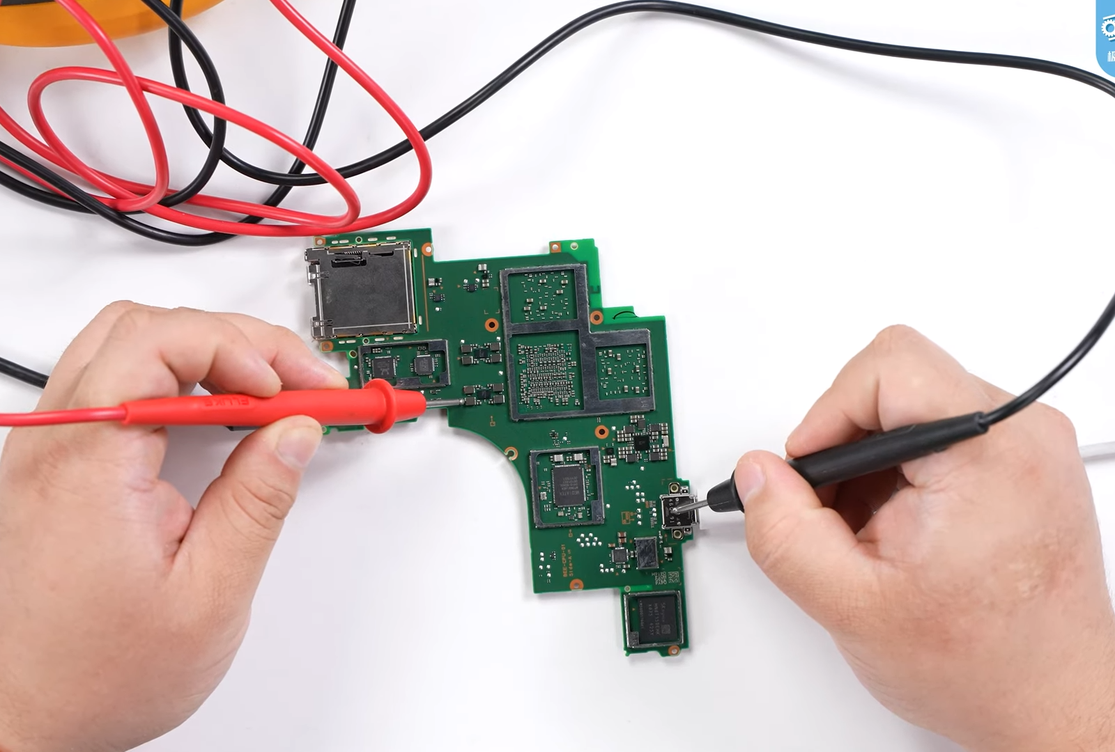Someone got the Nintendo Switch 2's hardware early and spilled all