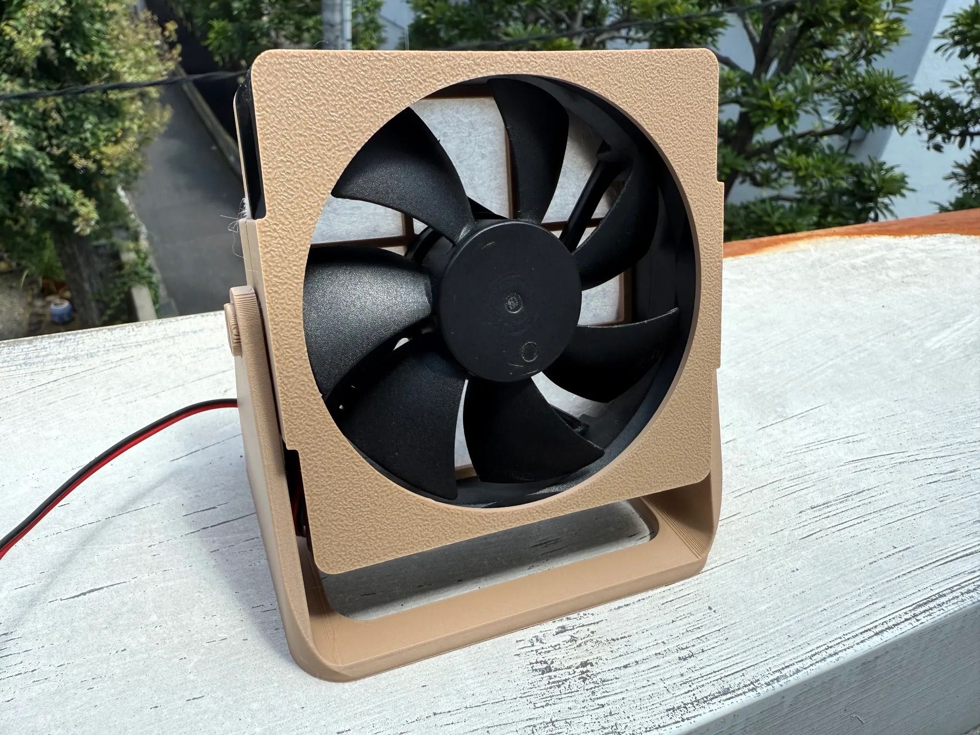 Mini Desk Fan by Megabits Studio