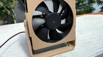 Mini Desk Fan by Megabits Studio