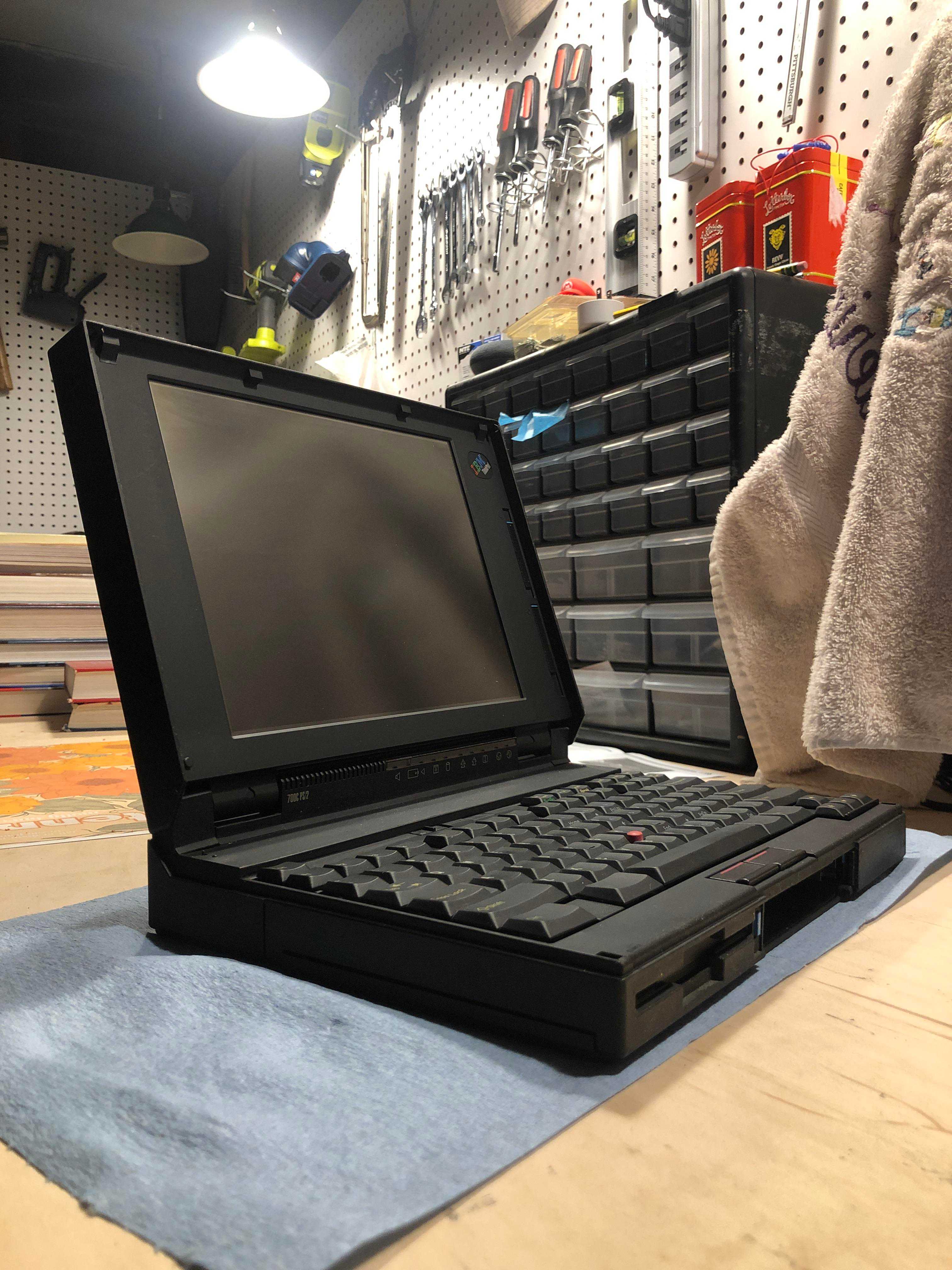 Thinkpad Computer 1992 Meet the Reddit community reviving ancient Lenovo ThinkPads