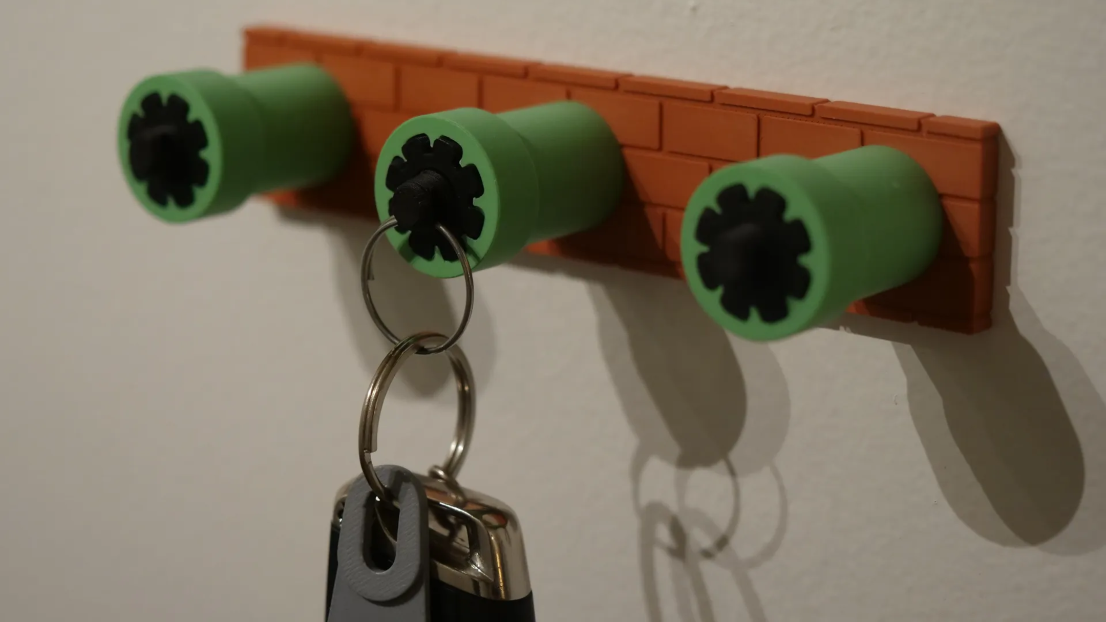 I'm in love with this 3D-printable Mario-themed key holder, and I
