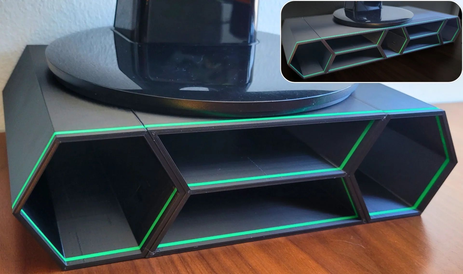6 things I 3D printed to improve my office on the cheap