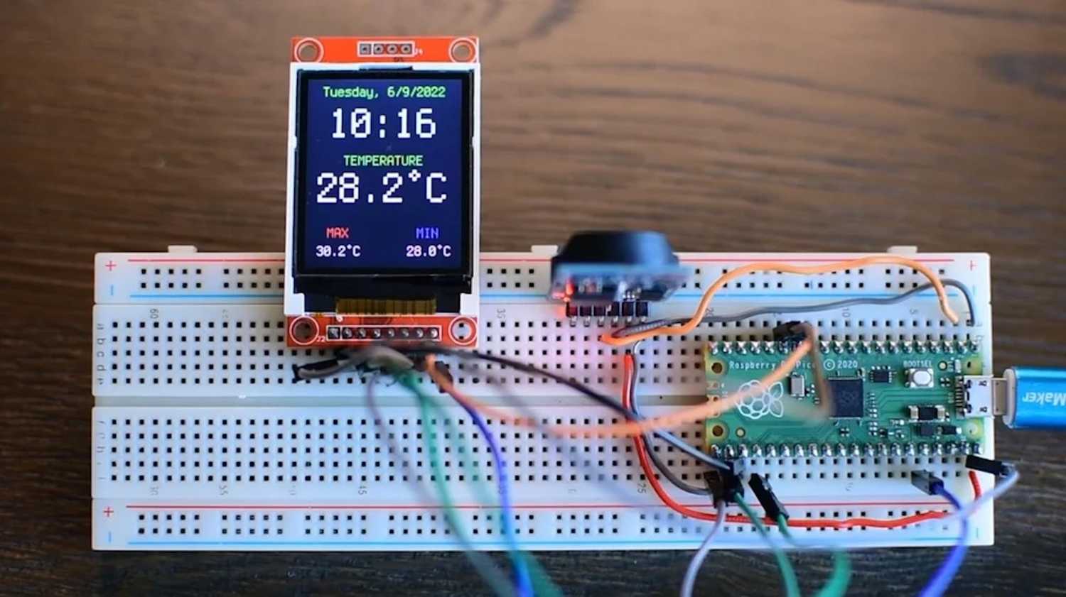 Raspberry Pi Pico Thermometer and Clock by educ8s on Instructables