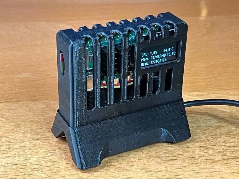 Raspberry Pi Zero Nano Tower Case by CBiker