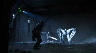 Remi facing a hollow walker in Hell is Us.