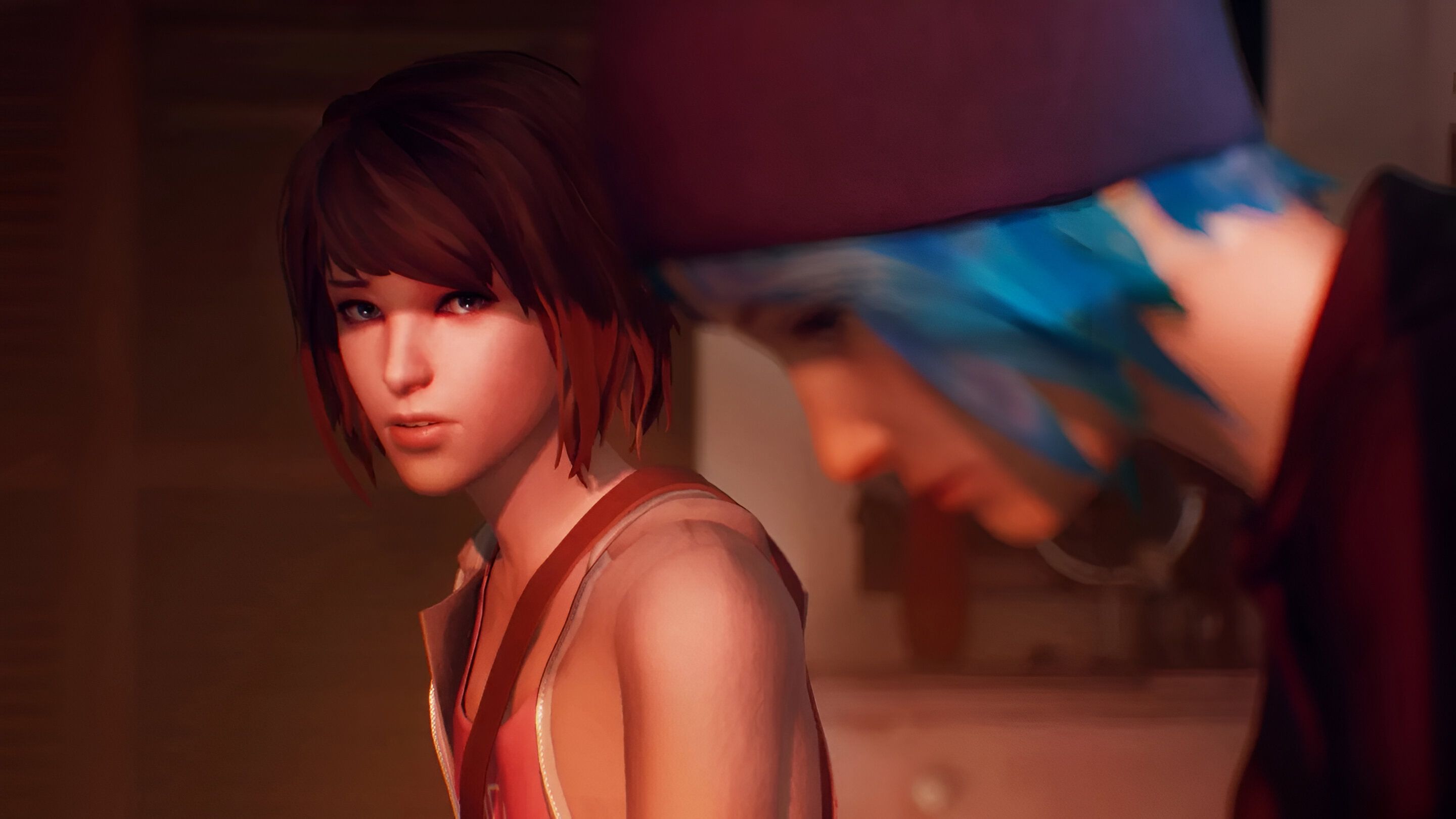 Max looks at Chloe in Life is Strange Remastered.