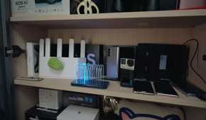 This Wi-Fi mood light turns invisible network data into mesmerizing visual patterns - featured