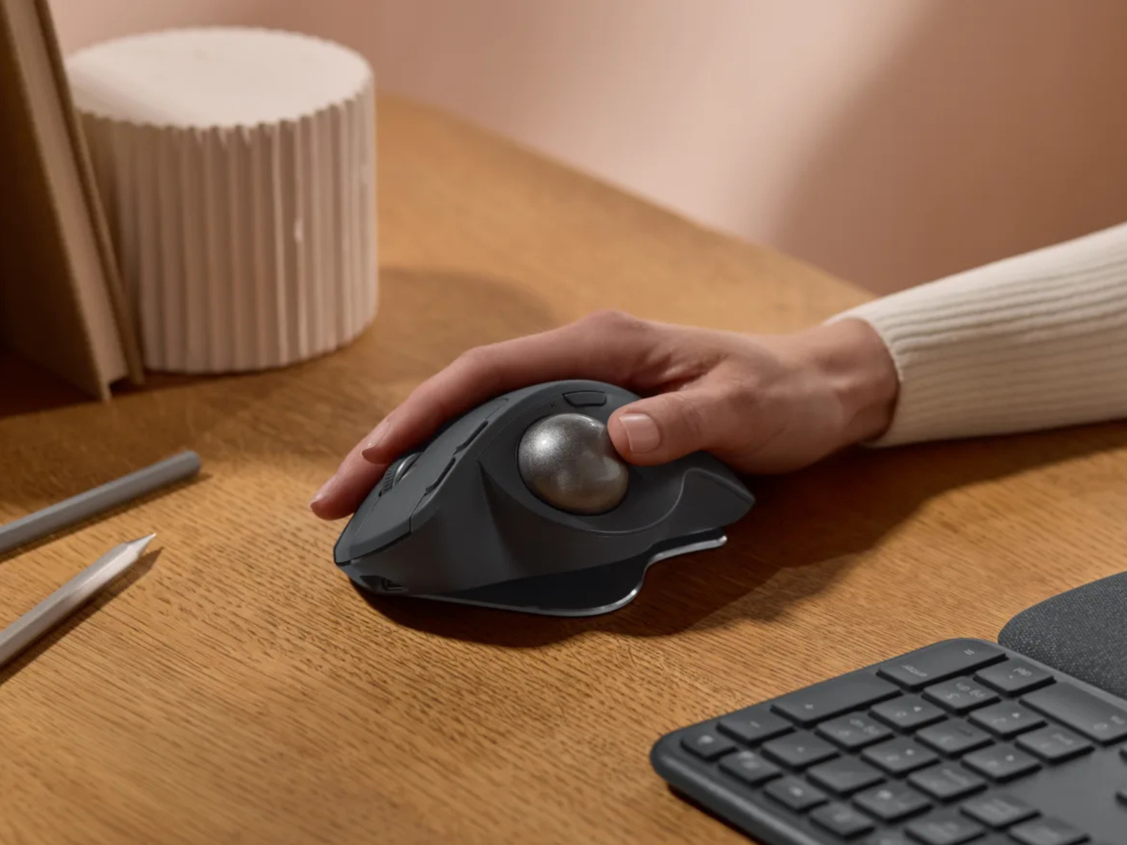 Treat your wrist to the comfort it deserves with the Logitech MX