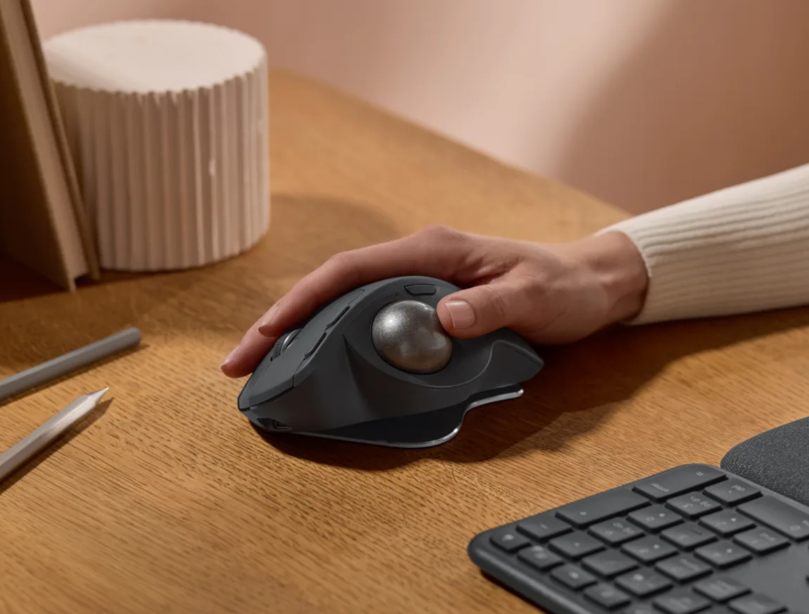 Treat your wrist to the comfort it deserves with the Logitech MX