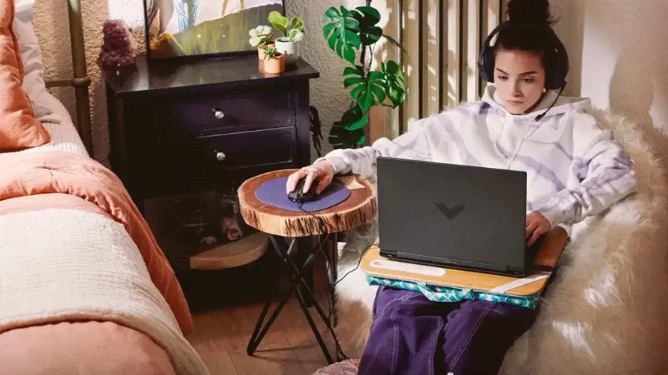 This HP laptop runs AAA games without breaking a sweat and it costs just $640