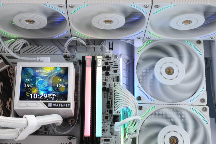 Thermalright Mjolnir Vision 360 ARGB White CPU AIO Cooler installed in PC