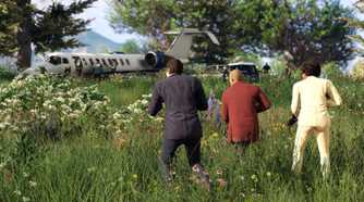 Three people crouching and holding weapons, walking through a grassy field in GTA V.