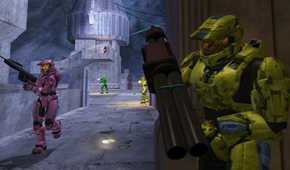A screenshot of multiplayer gameplay in Halo 2