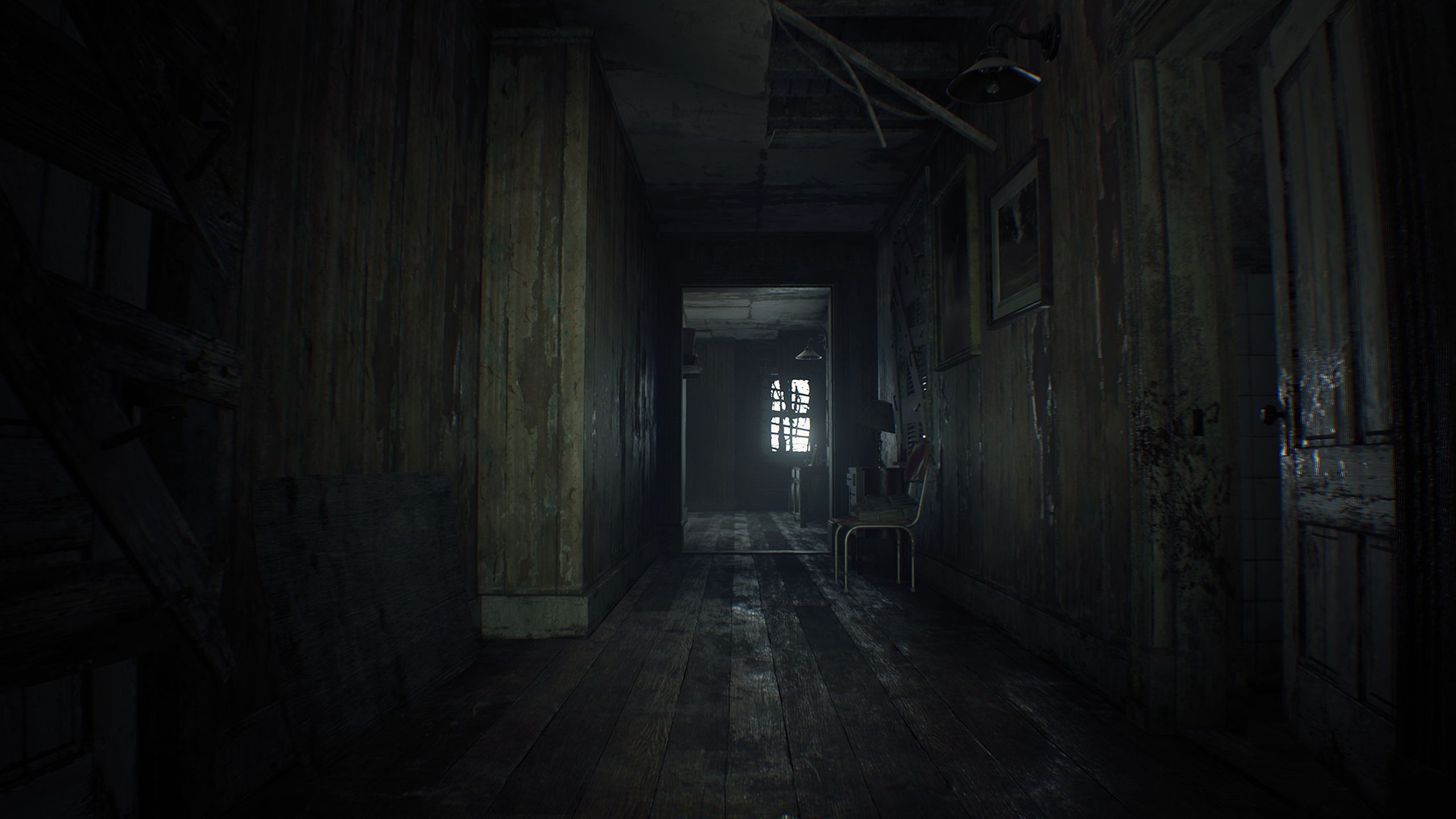 resident-evil-7-beginning-hour-baker-household-hallway