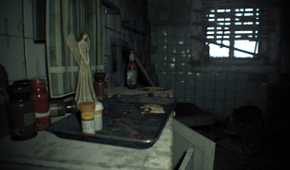 resident-evil-7-beginning-hour-medical-tray