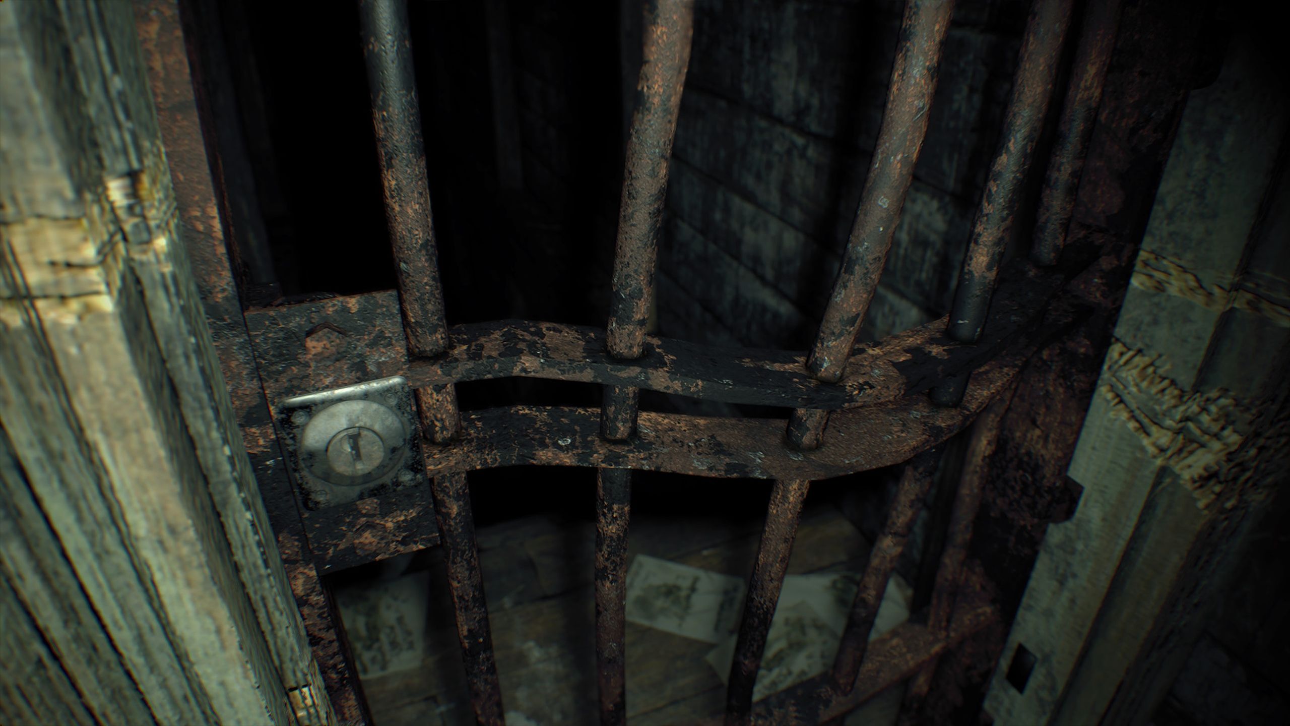 resident-evil-7-beginning-hour-metal-cell-door