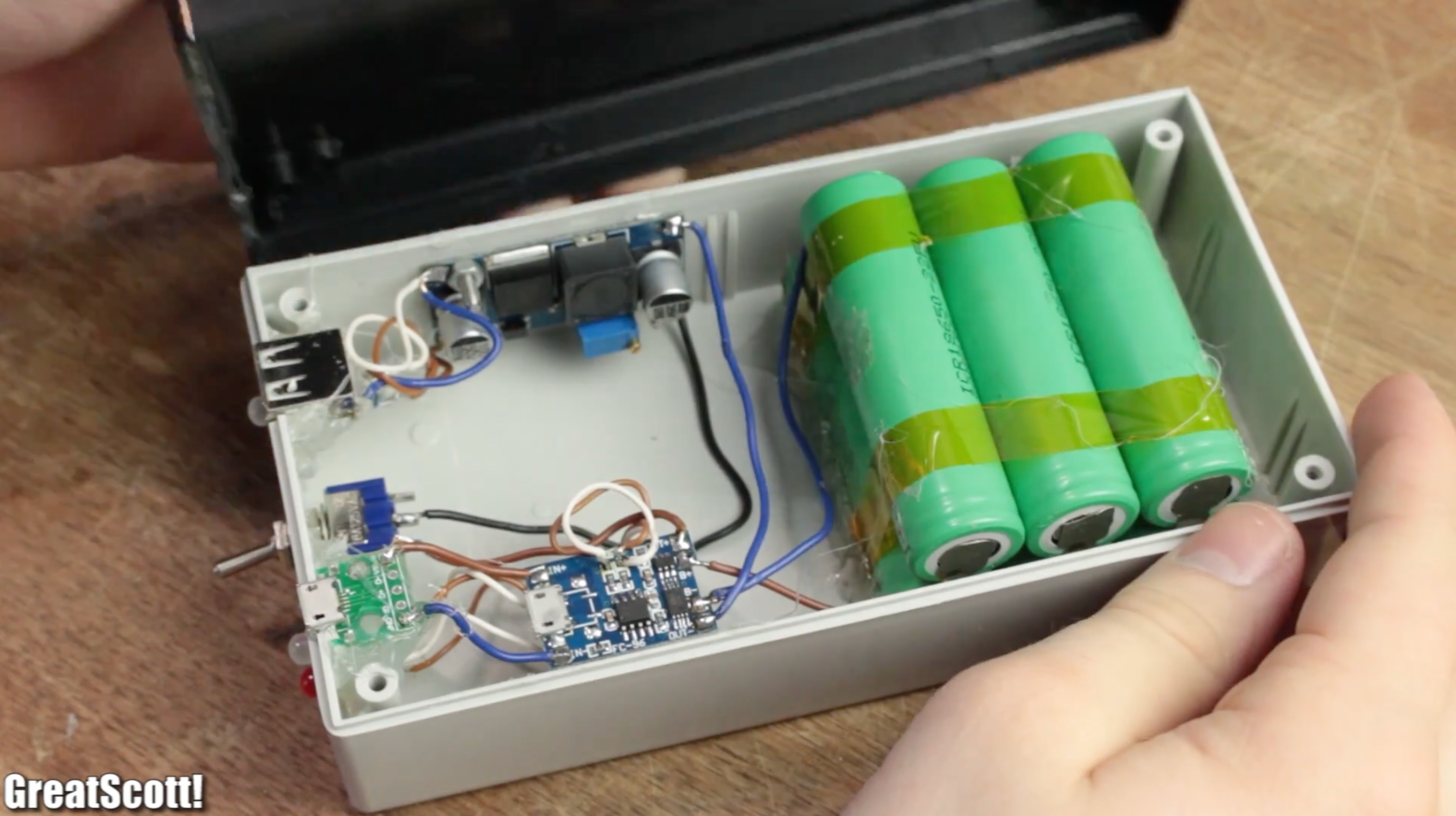 3 surprising things you can repurpose laptop batteries for