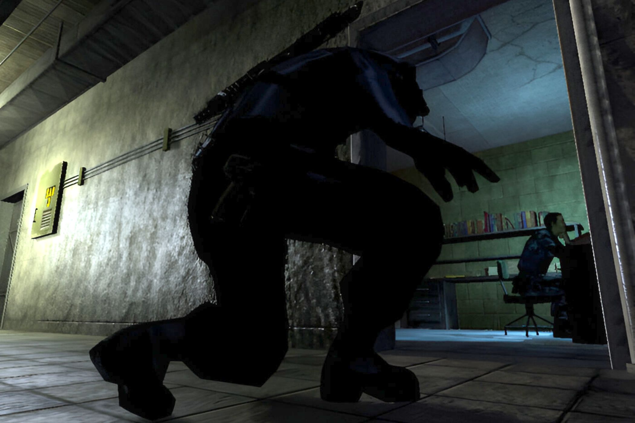 Sam Fisher sneaking up on a guard in Splinter Cell: Chaos Theory.