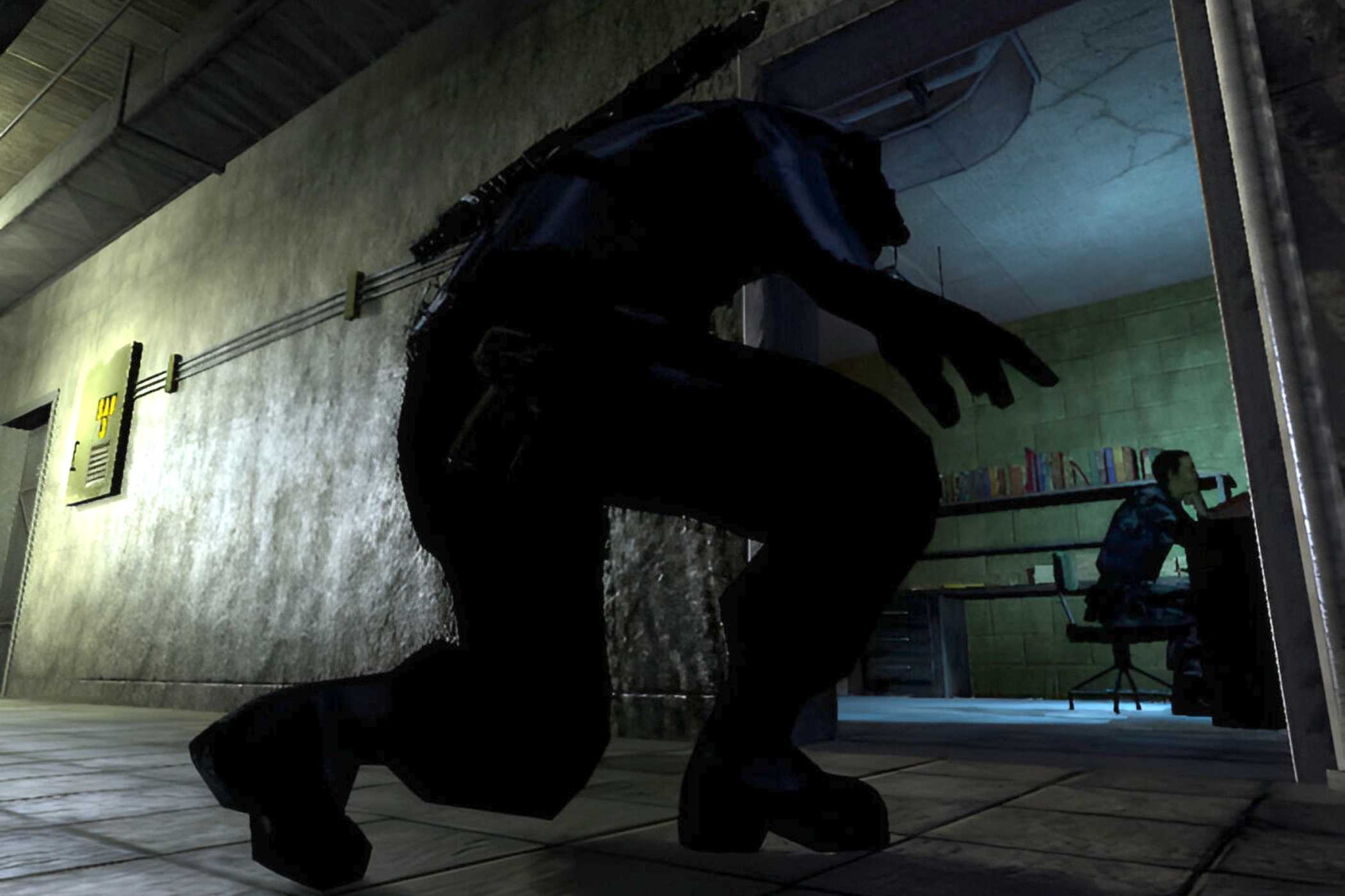 Sam Fisher sneaking up on a guard in Splinter Cell: Chaos Theory.