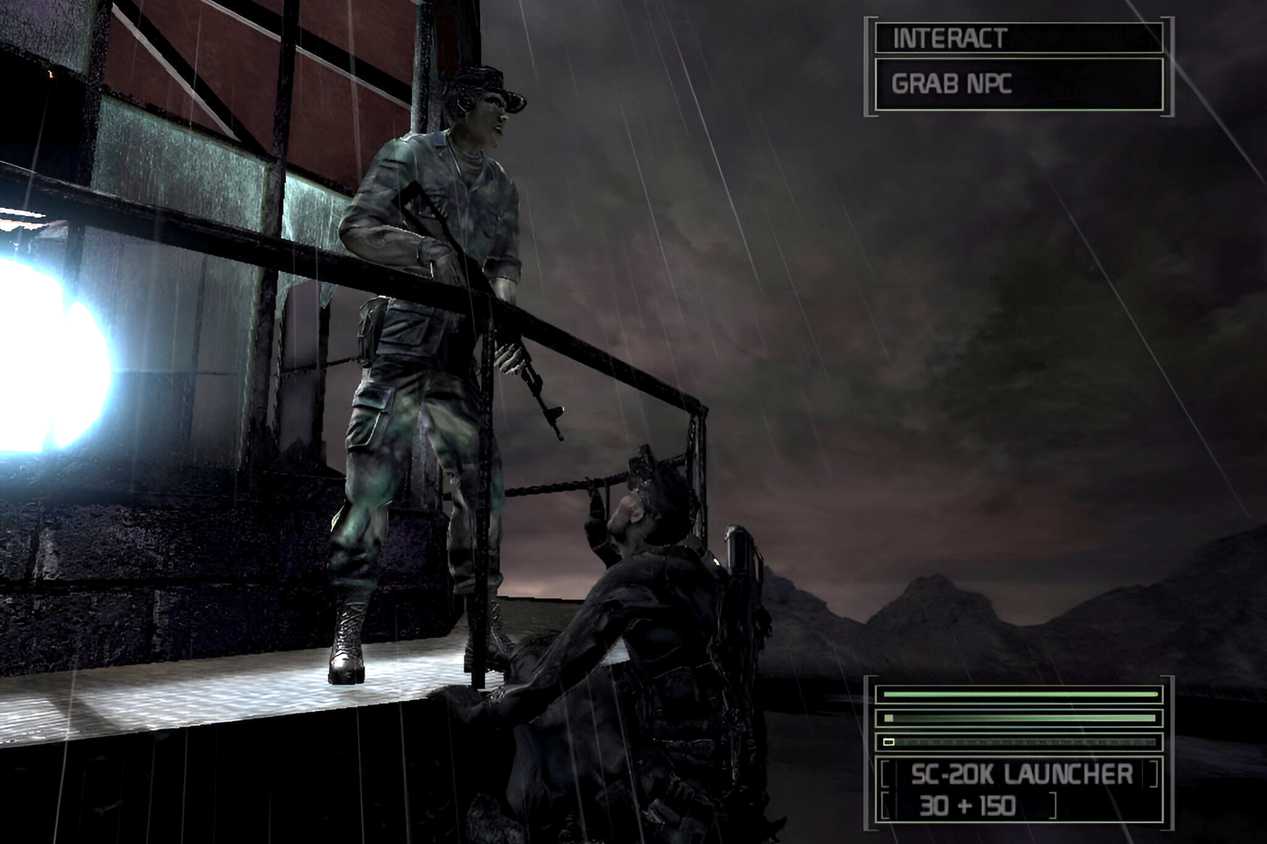 Sam Fisher sneaking up on a guard in Splinter Cell: Chaos Theory.