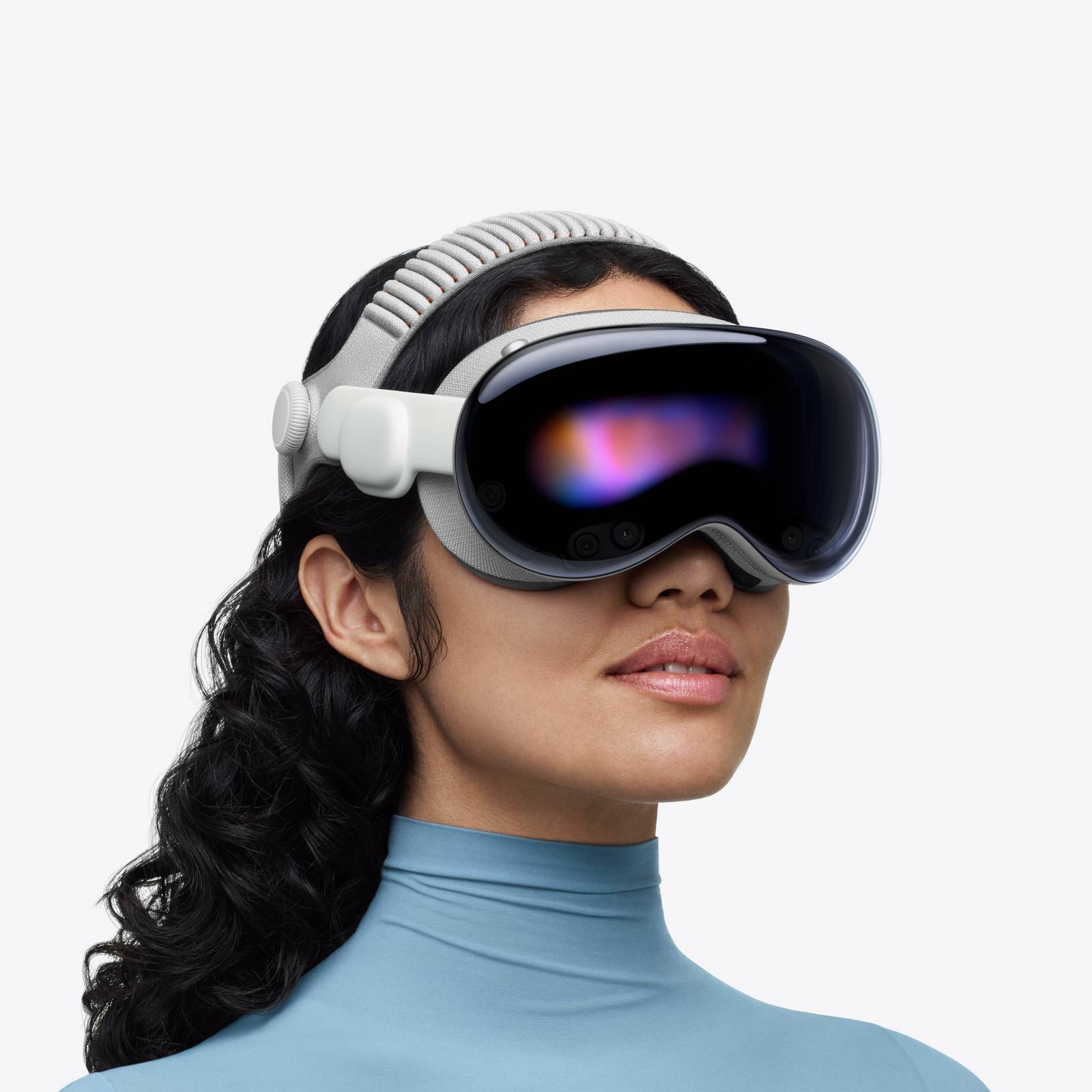 Apple's new Vision Pro has a much better screen and an M5 chip - Main Image