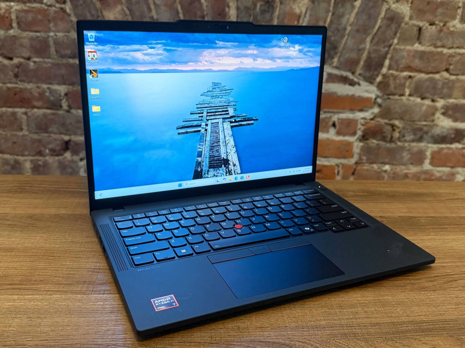 Lenovo ThinkPad T14 Gen 6 is a business laptop you can actually afford