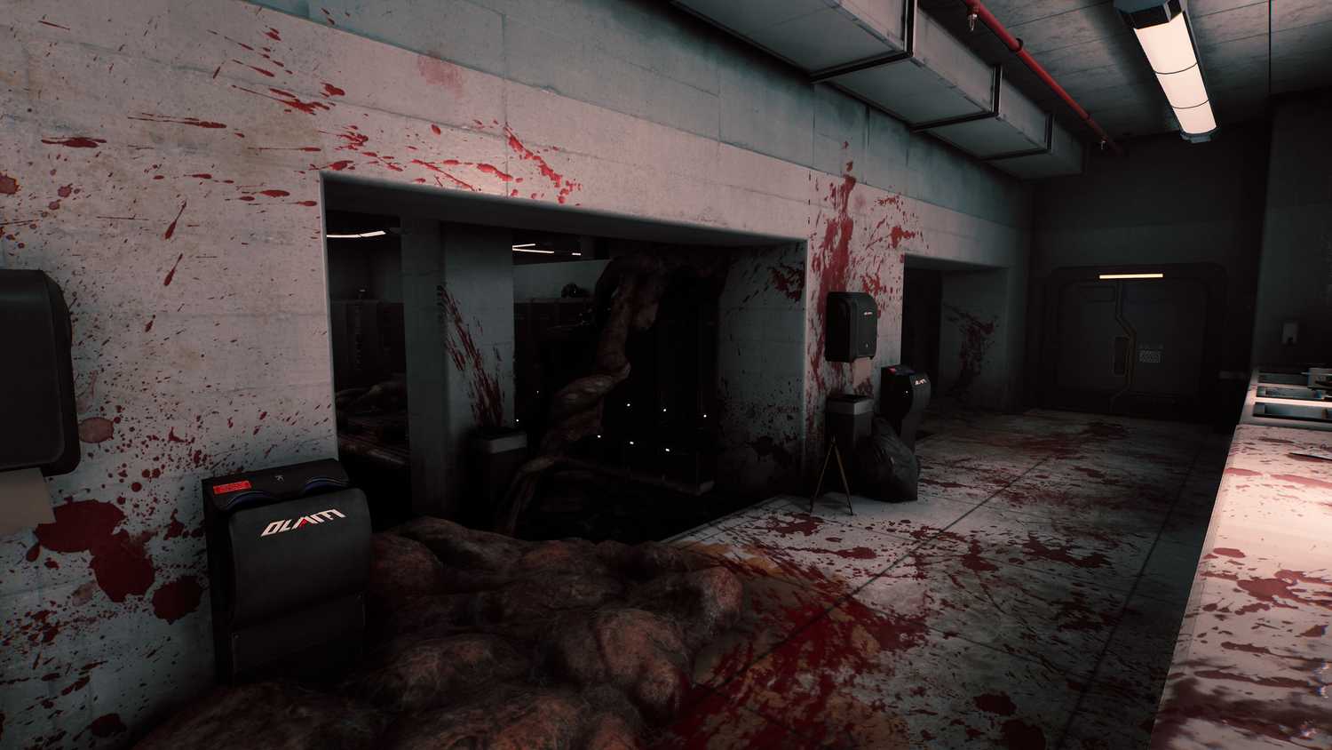 A blood-stained washroom in SCP: Fragmented Minds.