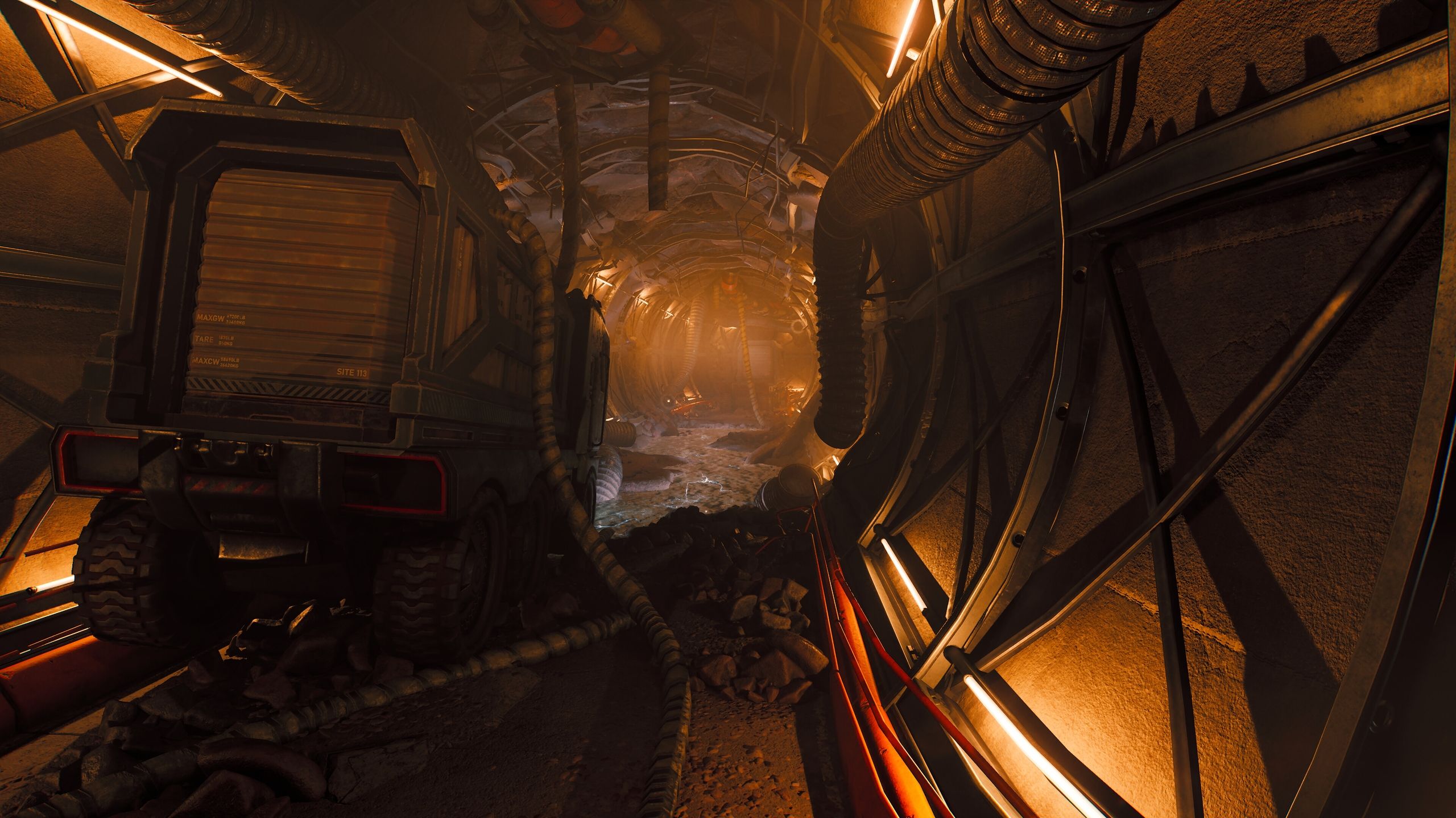 A crashed truck in a tunnel in SCP: Fragmented Minds.