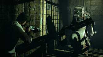 Sebastian facing The Keeper in The Evil Within.