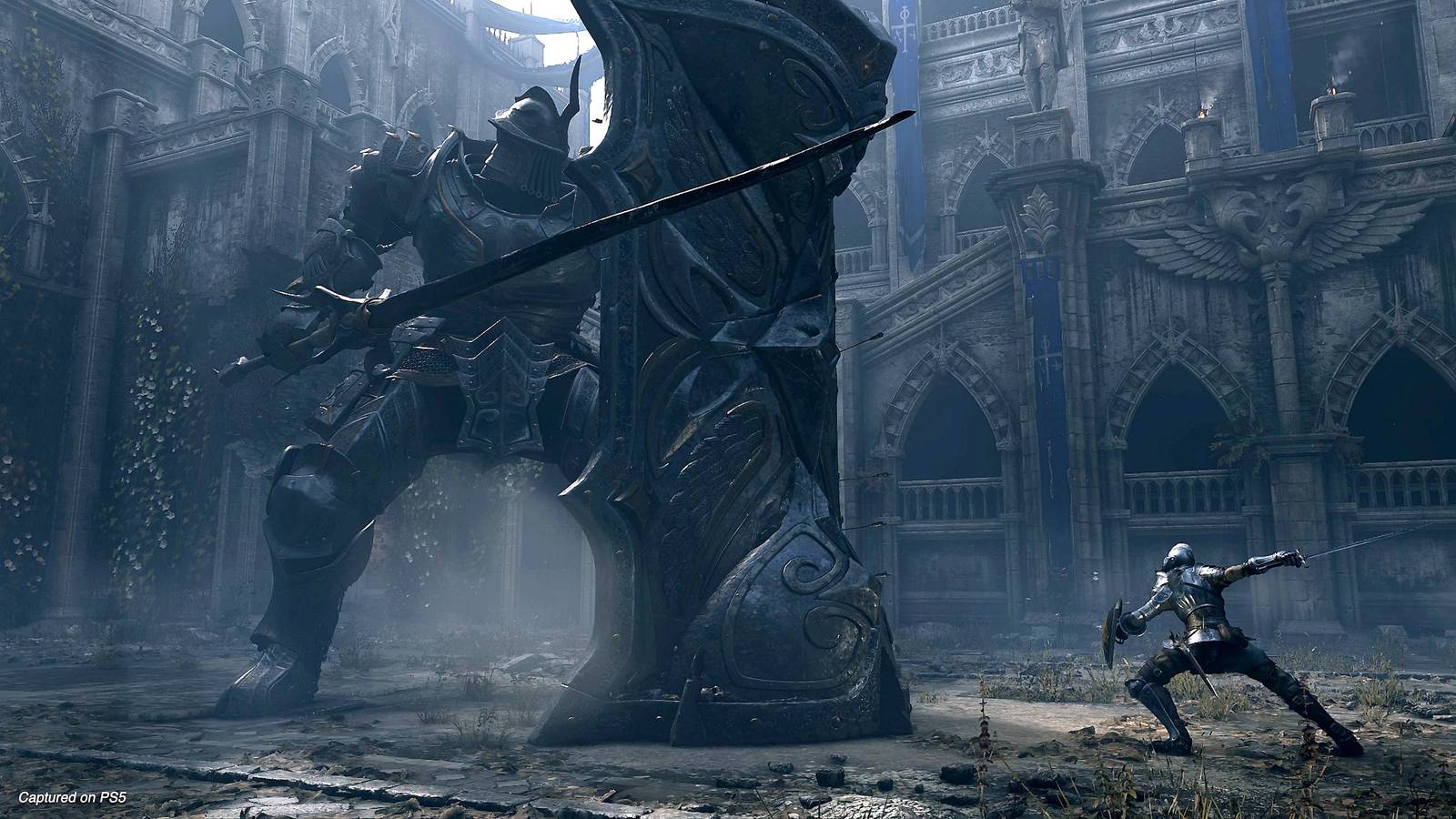 The Tower Knight boss fight in Demon's Souls.
