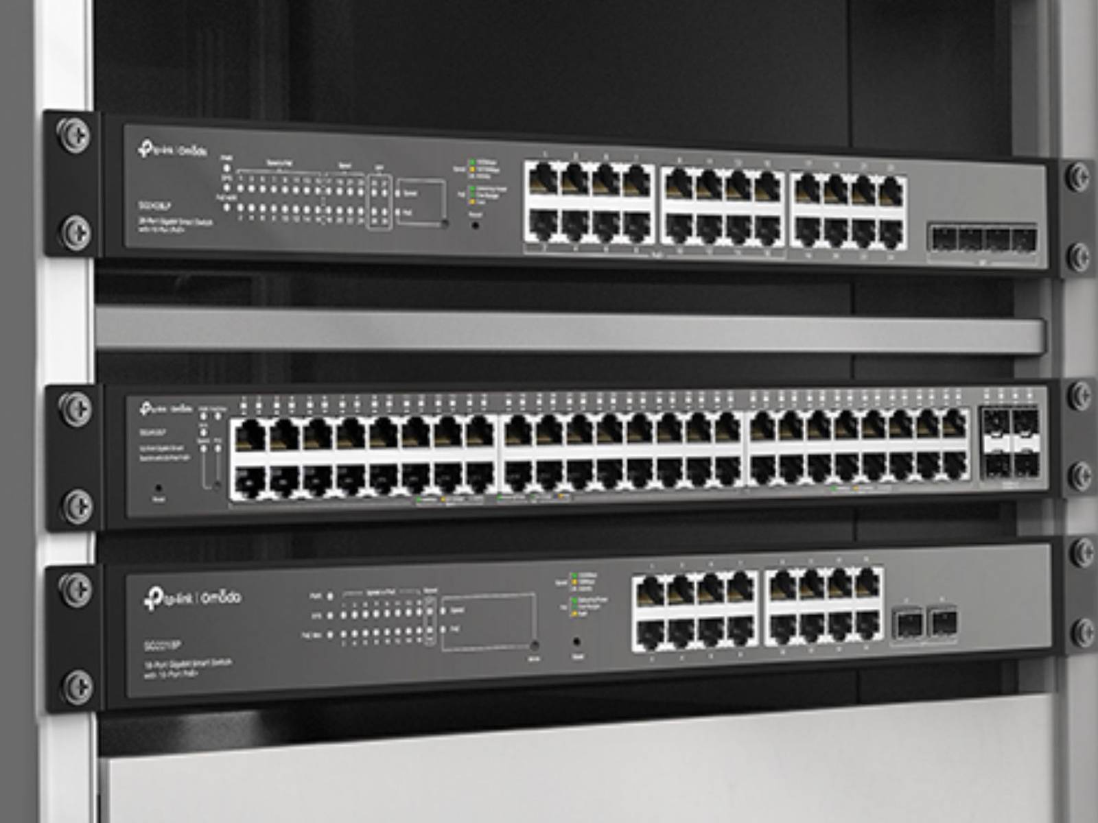 Change your home lab forever with this 24-port PoE Gigabit switch 