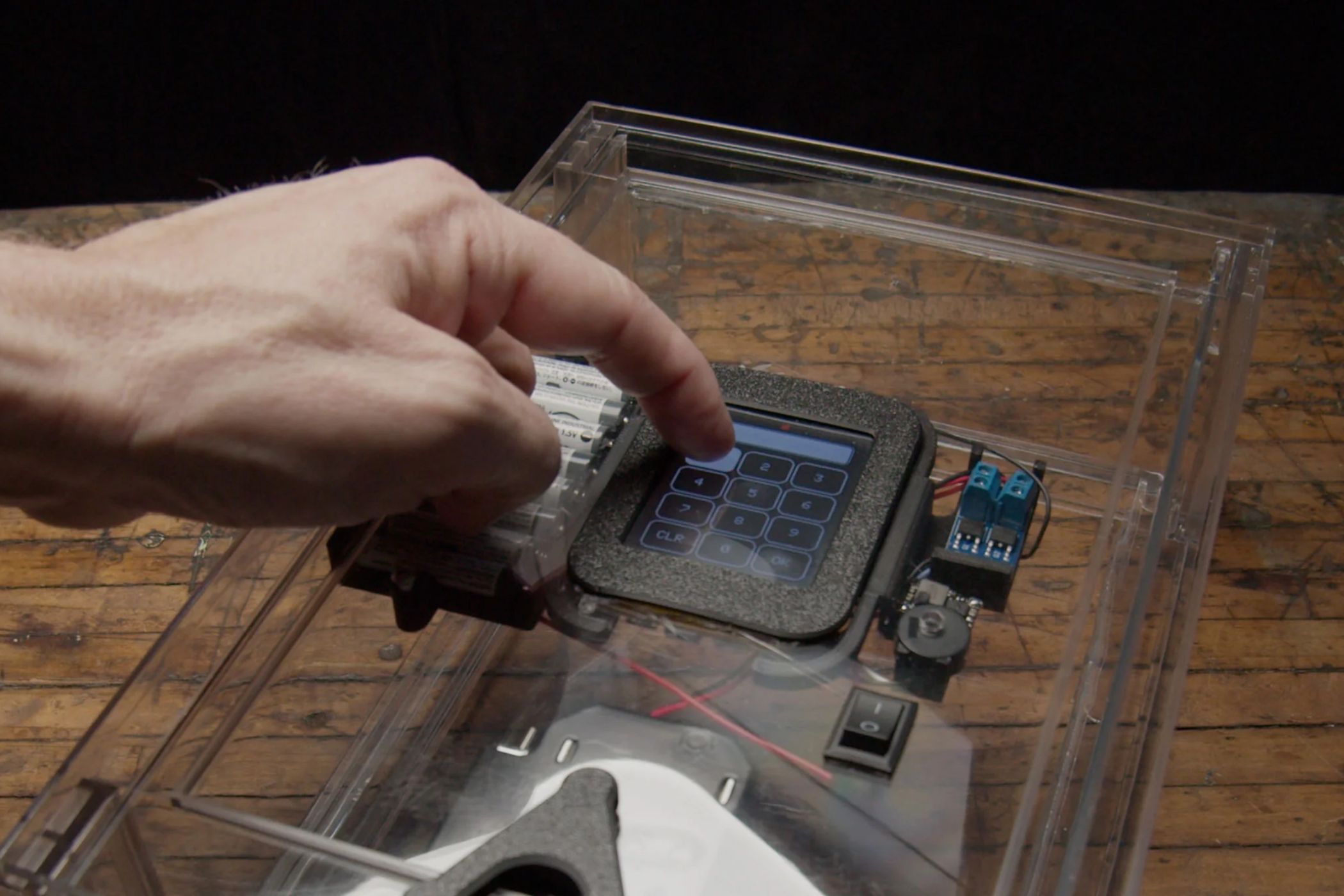 esp32-lockbox-featured