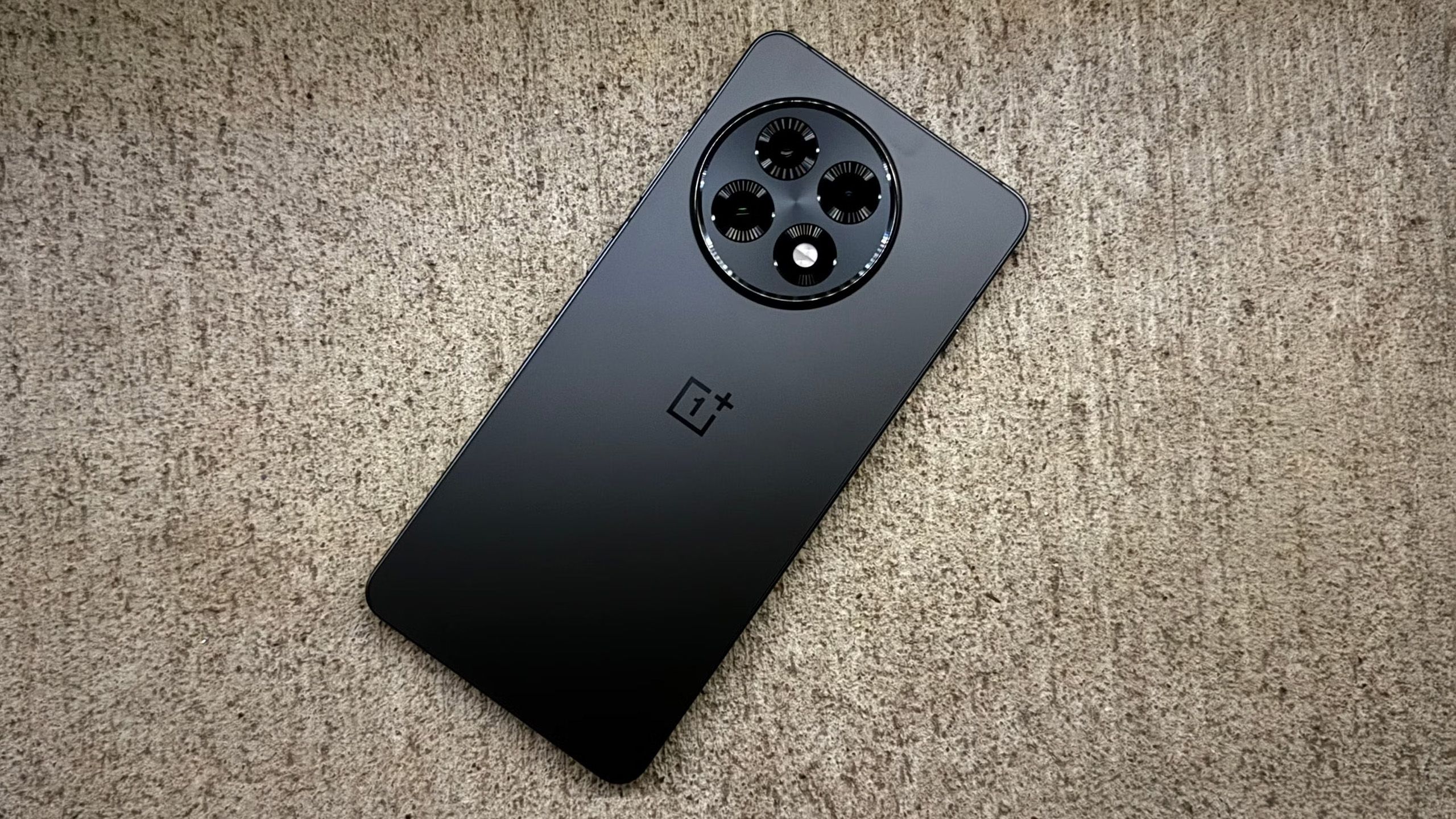 OnePlus 13r
