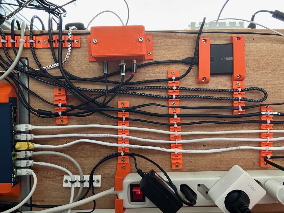 Cable Management Problem 5 3D-printed mounts that solved cable management problems no product on ...