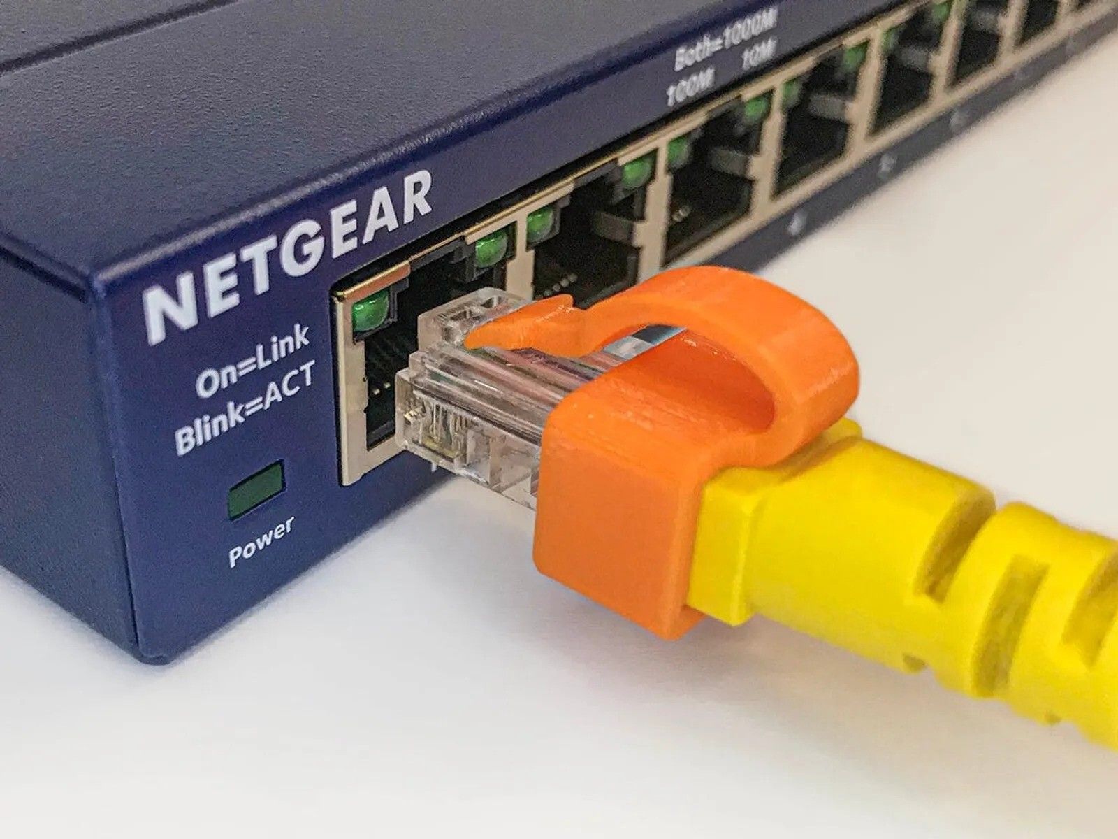 4 Home networking changes that take no time but save you plenty