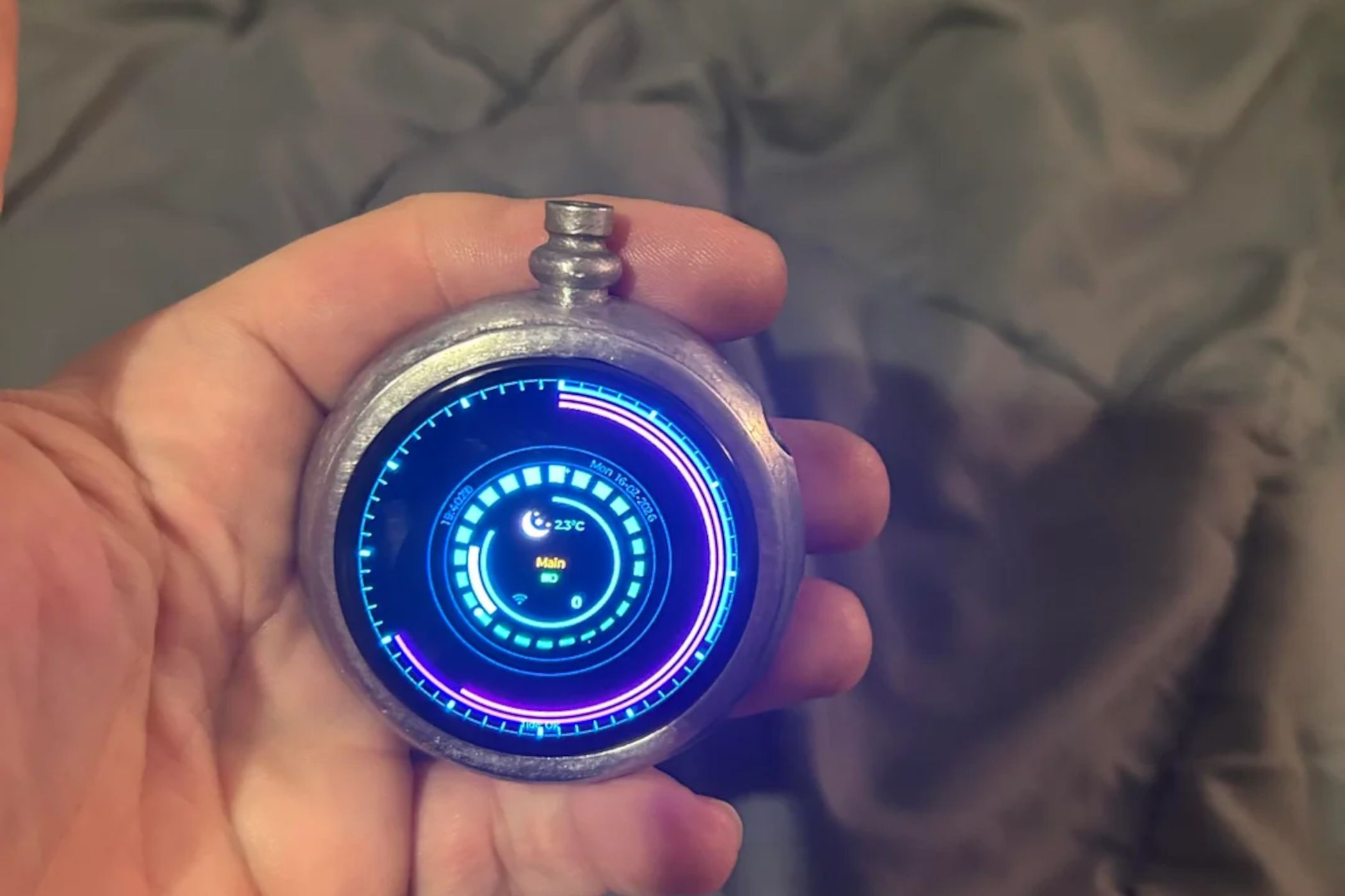 You, too, can install this cute open-source tamagotchi on your ESP32