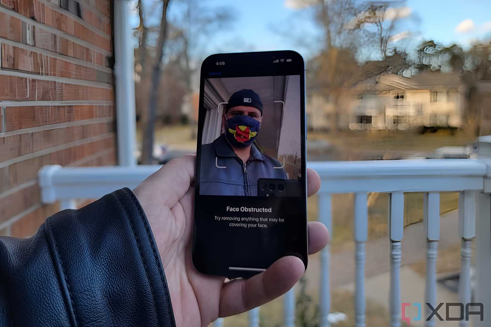 Чтобы держать iPhone в одной руке, требуется Face ID.