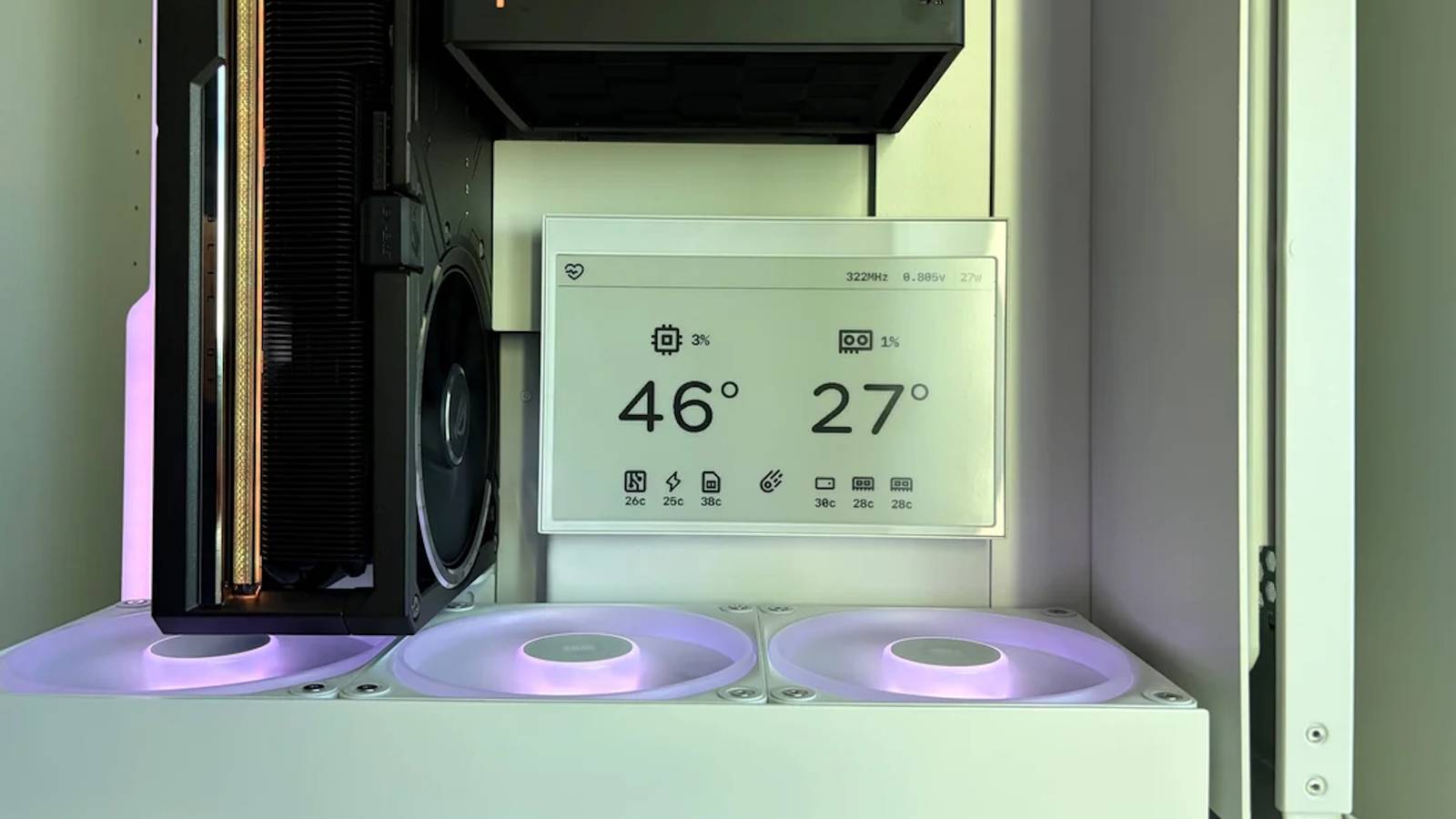 E-Ink Displays Revolutionize PC Customization: The Silent, Stunning System Monitor