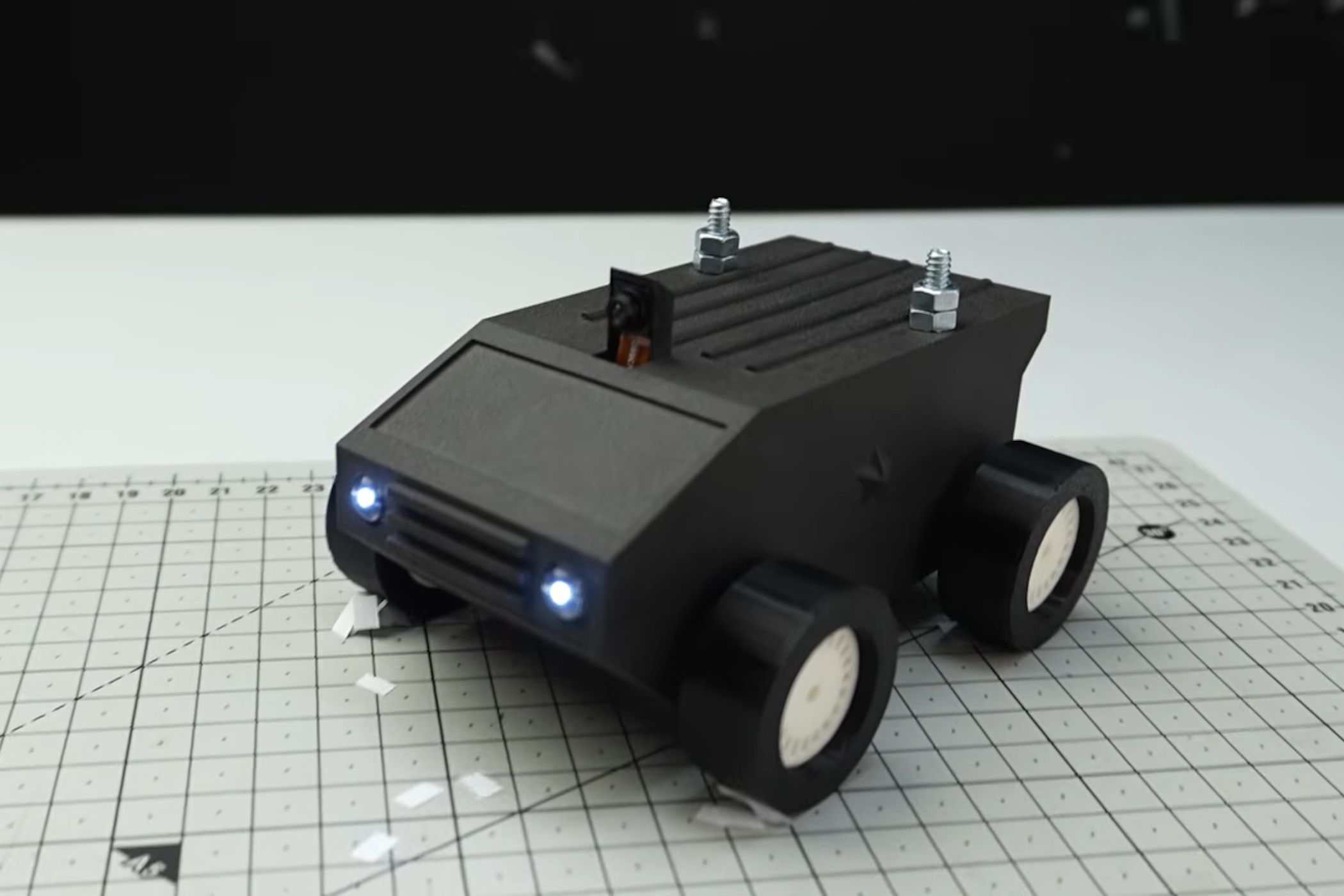 esp32-spy-car-presented