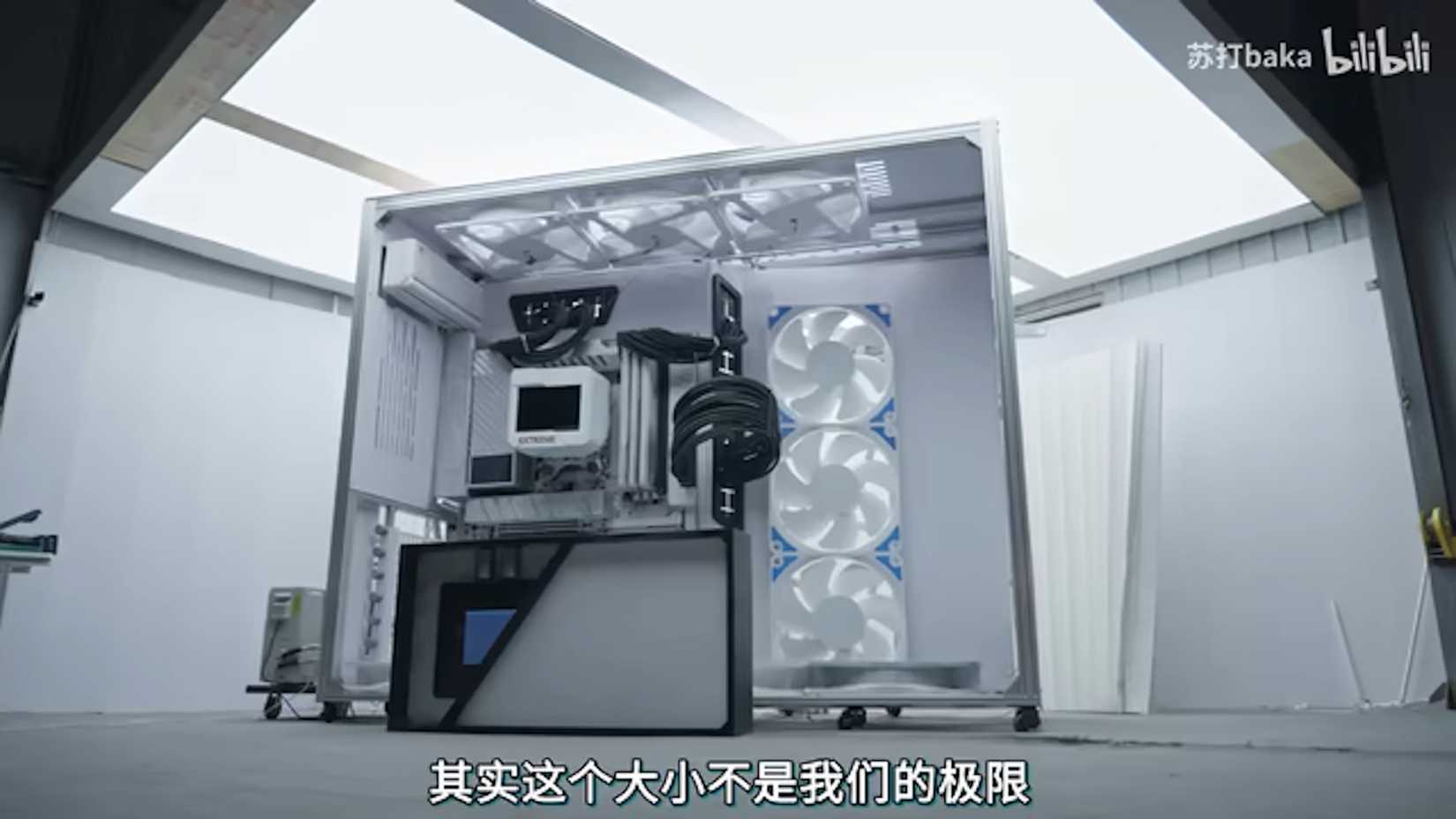 Inflatable Computer Large Someone made a gaming PC so big you can live in it, and yes, it ...