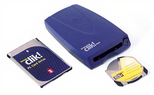 A product image of the Iomega Clik! drive and card reader
