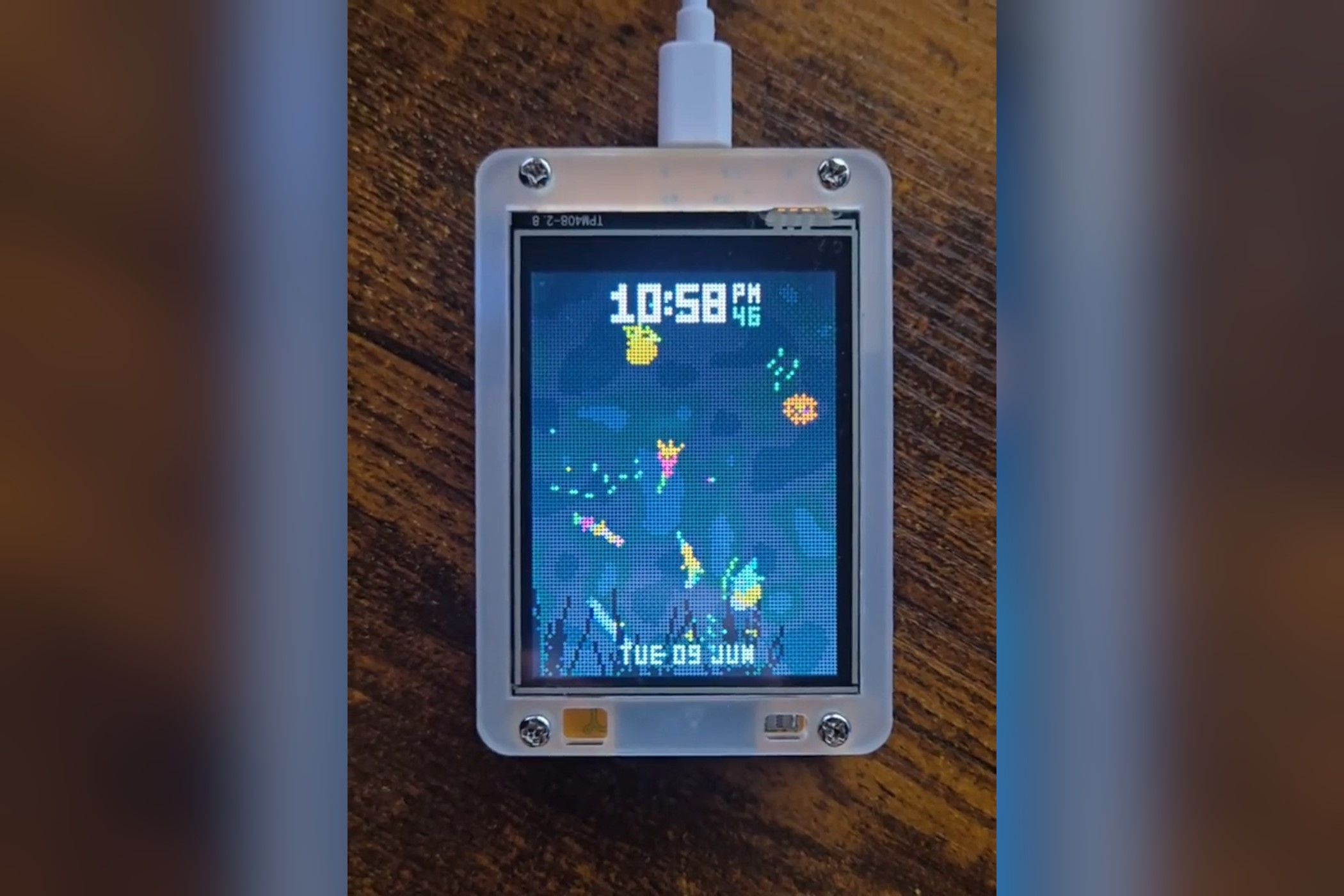 Pixel aquarium runs on ESP32 CYD
