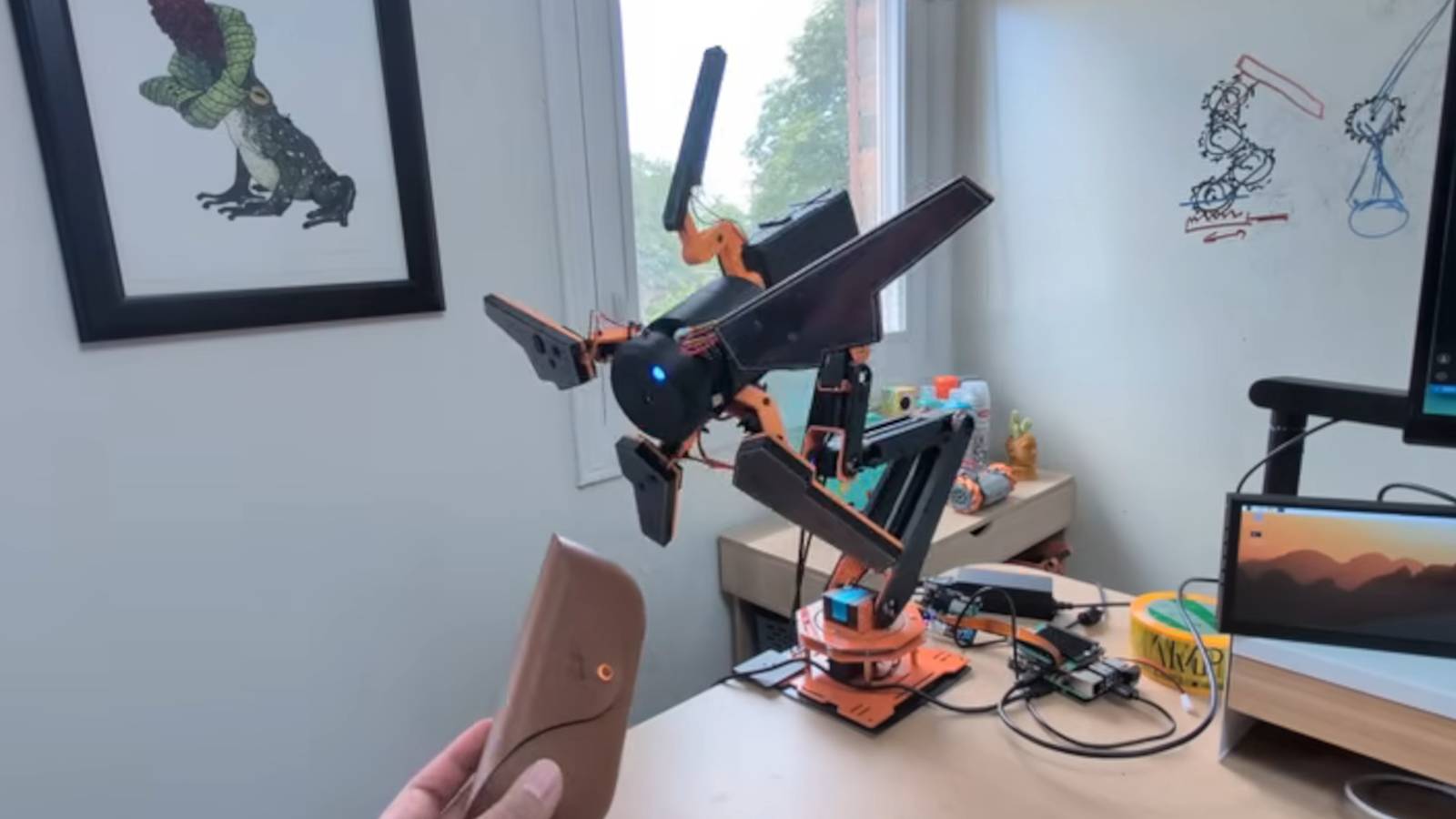 Alguém do Death Stranding criou um Odradek funcional que realmente rastreia dispositivos Bluetooth Alguém do Death Stranding criou um Odradek funcional que realmente rastreia dispositivos Bluetooth