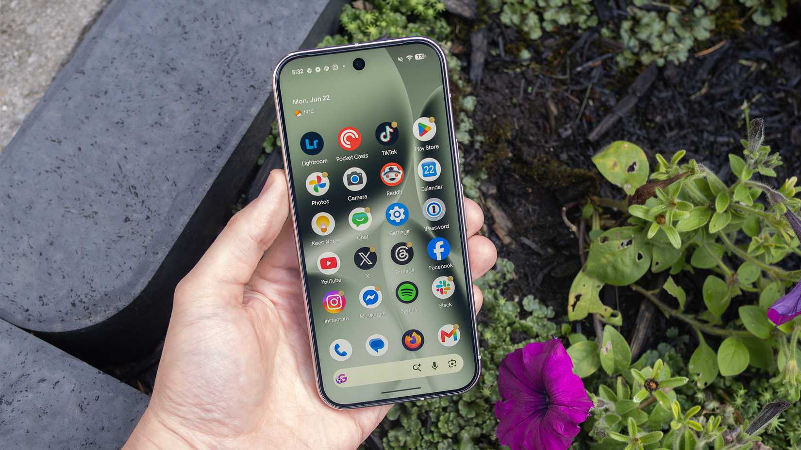 Google says it fixed the Pixel battery drain bug, but some users disagree