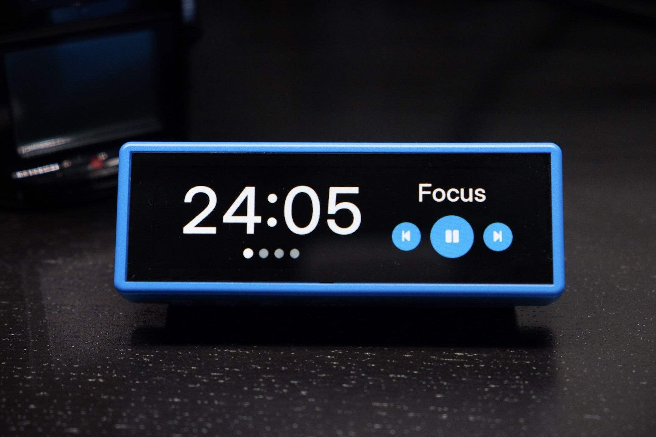 Build a sleek ESP32 Pomodoro timer called Tomato32